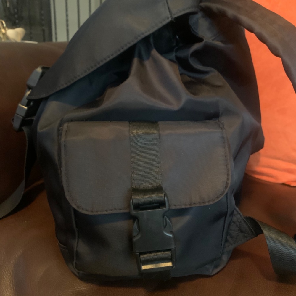 Black Fashion Backpack - Picture 3 of 7